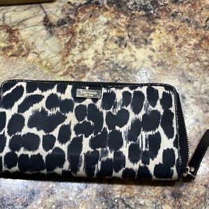 Kate spade zip wallet